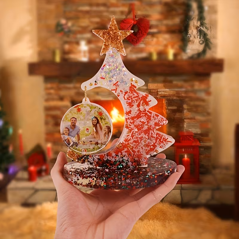 Imagen de Árbol de Navidad Personalizado en Resina Epoxi – Diseño con Fotos