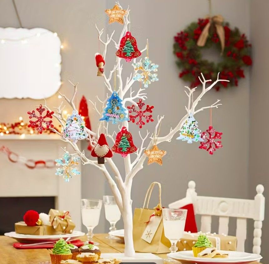 Imagen 2 de Adornos Navideños en Resina Epoxi – Set Personalizado