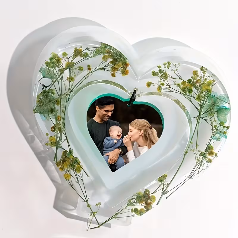Imagen 3 de Marco Corazón en Resina Epoxi – Personalizado para Fotos y Regalos